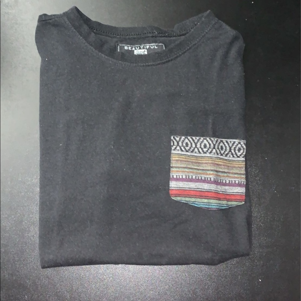 Beautiful Giant brand Pocket Tee
